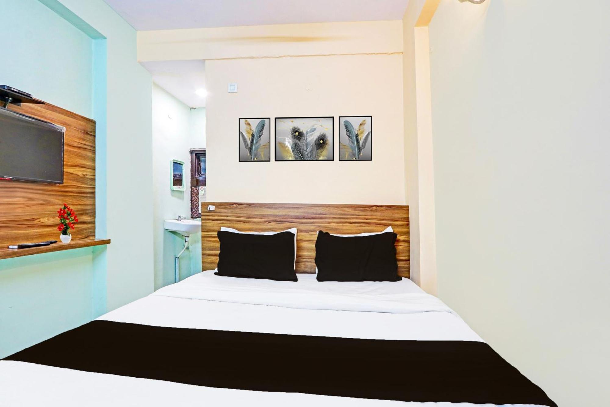 Super Hotel O Karimnagar Exterior photo